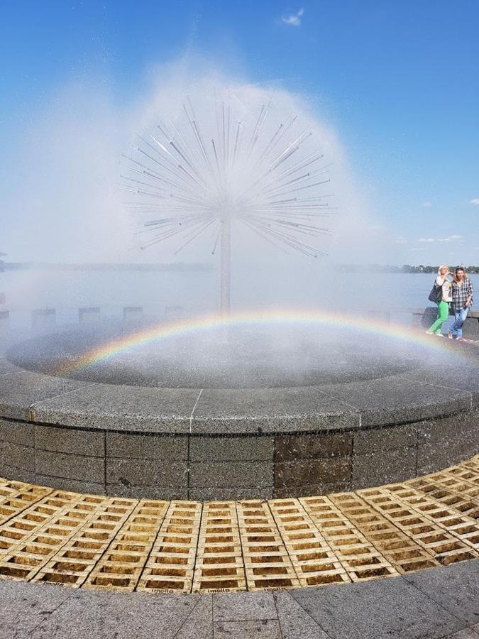 Апартаменти Іва В Центрі На Набережній Dnipro Exterior photo
